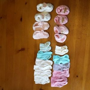 Lot of baby girls socks and slippers. Like new.